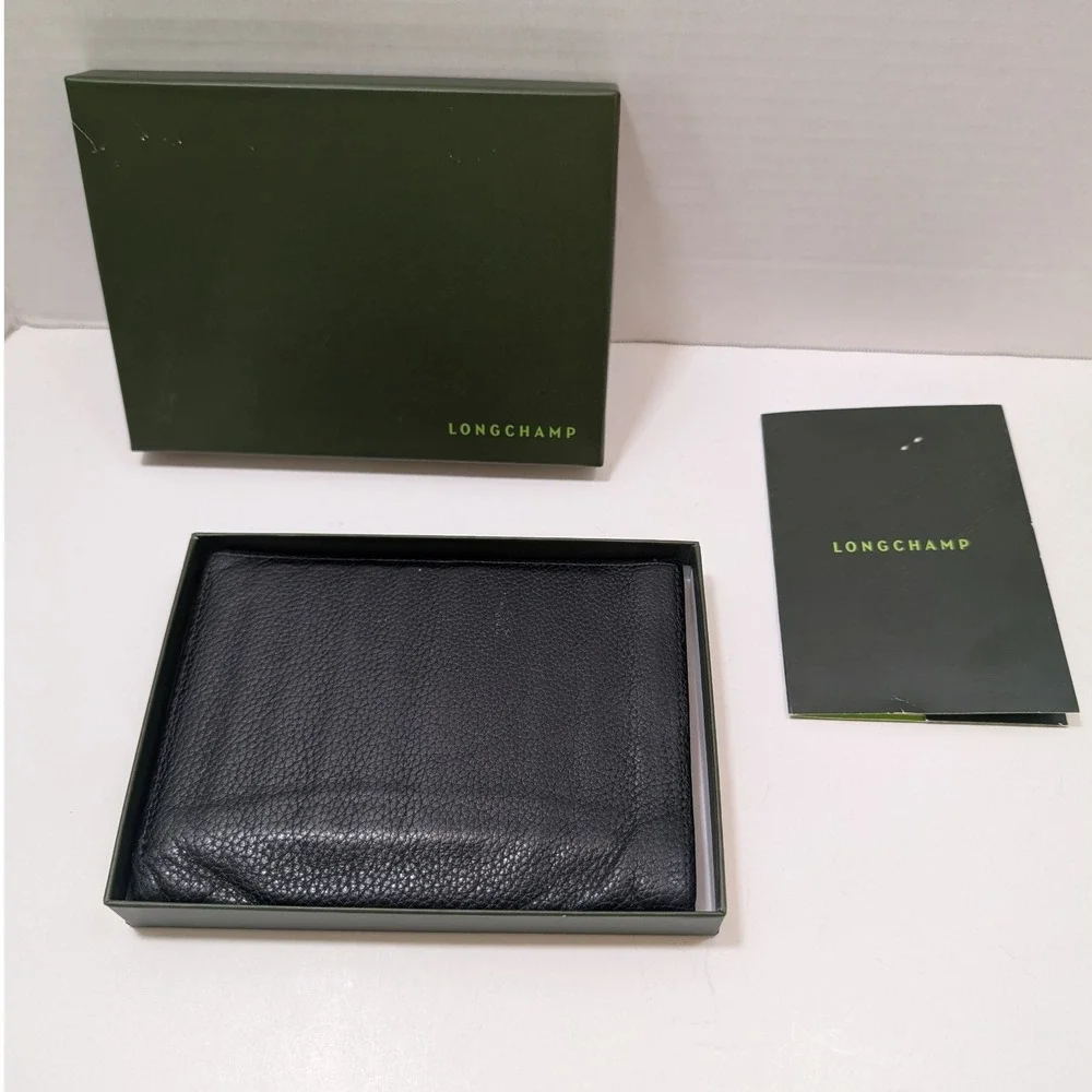 Longchamp Large Mens Black Pebbled Leather Trifold Wallet & Passport w Box‎